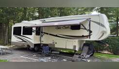 2016 Forest River CEDAR CREEK SILVERBACK 33IK RV