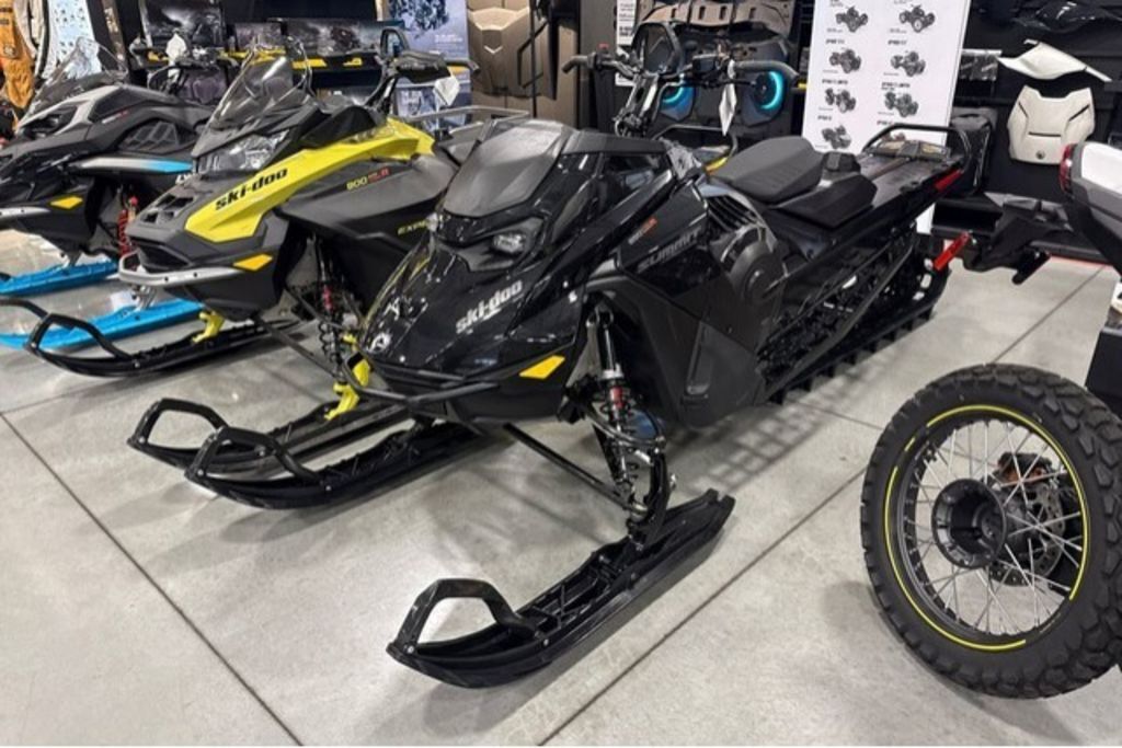 2026 Ski-Doo SM SUM EDGE 8TR S BK HAC 154 3P4F 26 850 E-TEC® Turbo  in boise ID