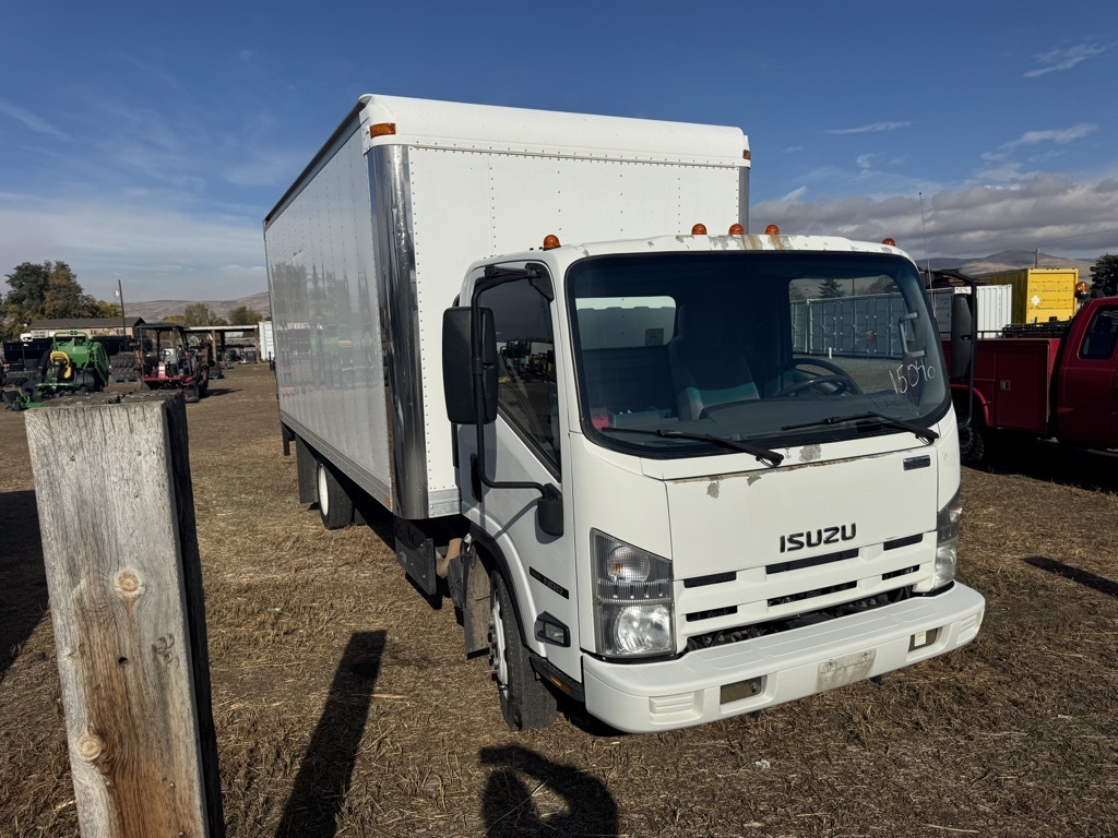 2011 ISUZU 18ft Box Truck nnr in Yakima, WA
