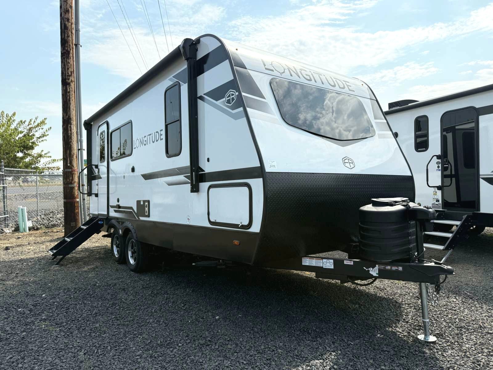 2026 East To West LONGITUDE 185RB in napavine WA