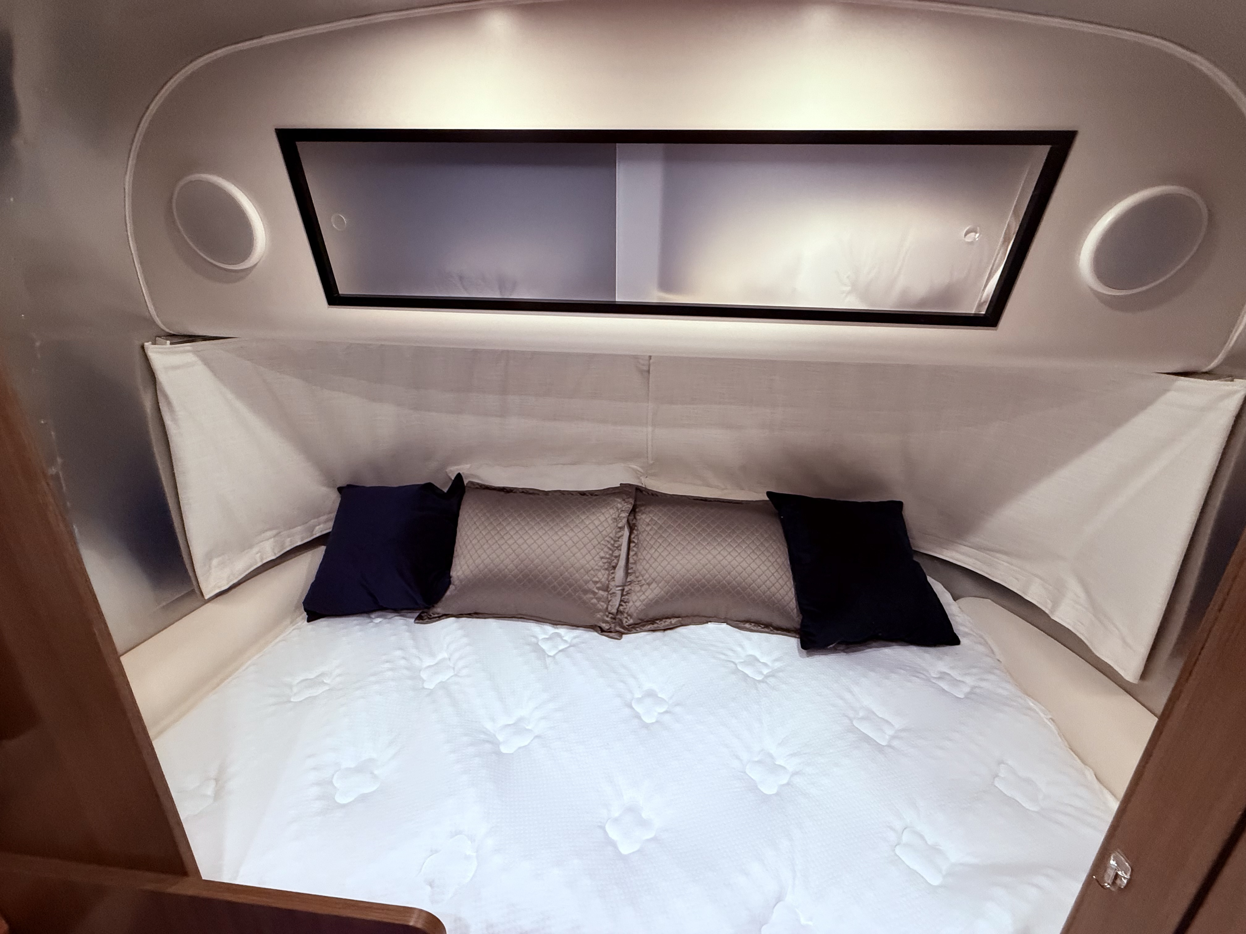 2023 Airstream CARAVEL 20FB in blairsville GA