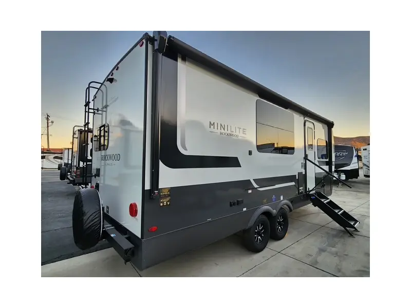 2026 FOREST RIVER ROCKWOOD MINI LITE 2522FB