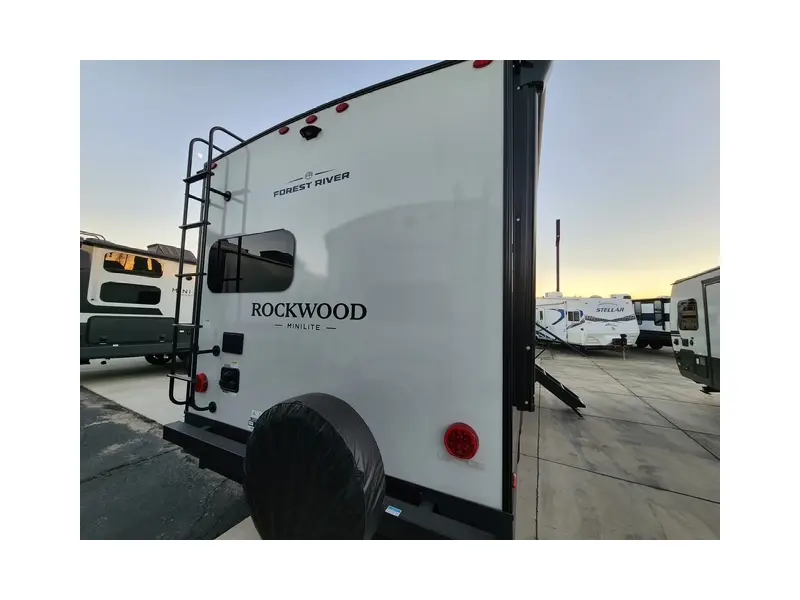 2026 FOREST RIVER ROCKWOOD MINI LITE 2522FB
