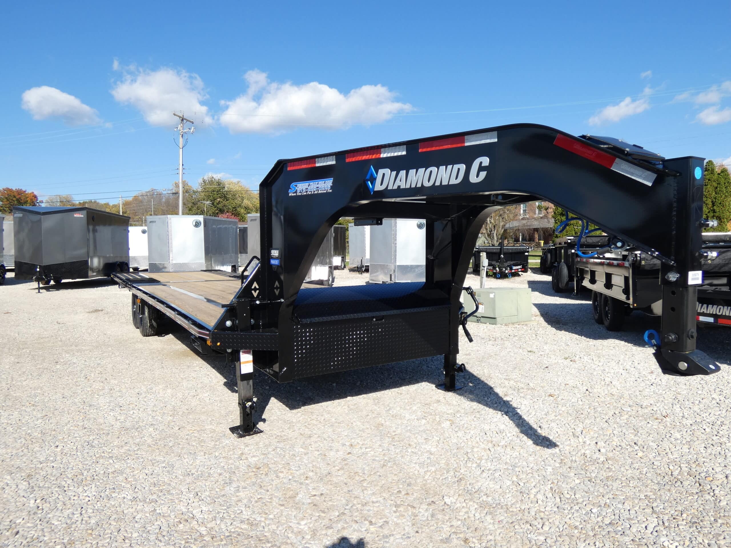 2026 Diamond C Trailers FMAX207 HDT 30X102 in Spencer, IN