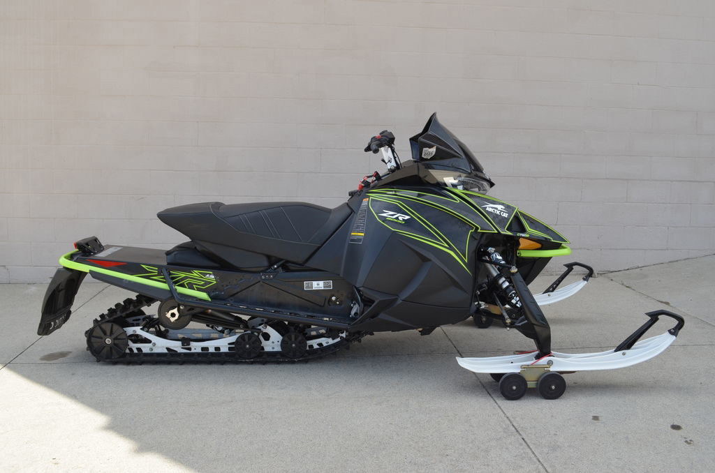 Zr 8000 For Sale Near 49501 - Arctic Cat Snowmobiles - Snowmobile