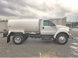 2015 FORD F750 XL SUPER DUTY w/LEDWELL 2000-gal WATER TANKER