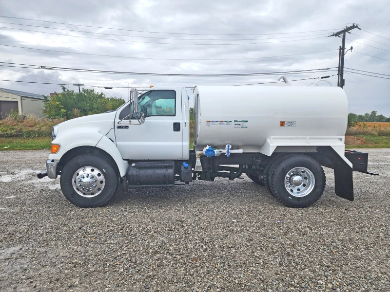2015 FORD F750 XL SUPER DUTY w/LEDWELL 2000-gal WATER TANKER