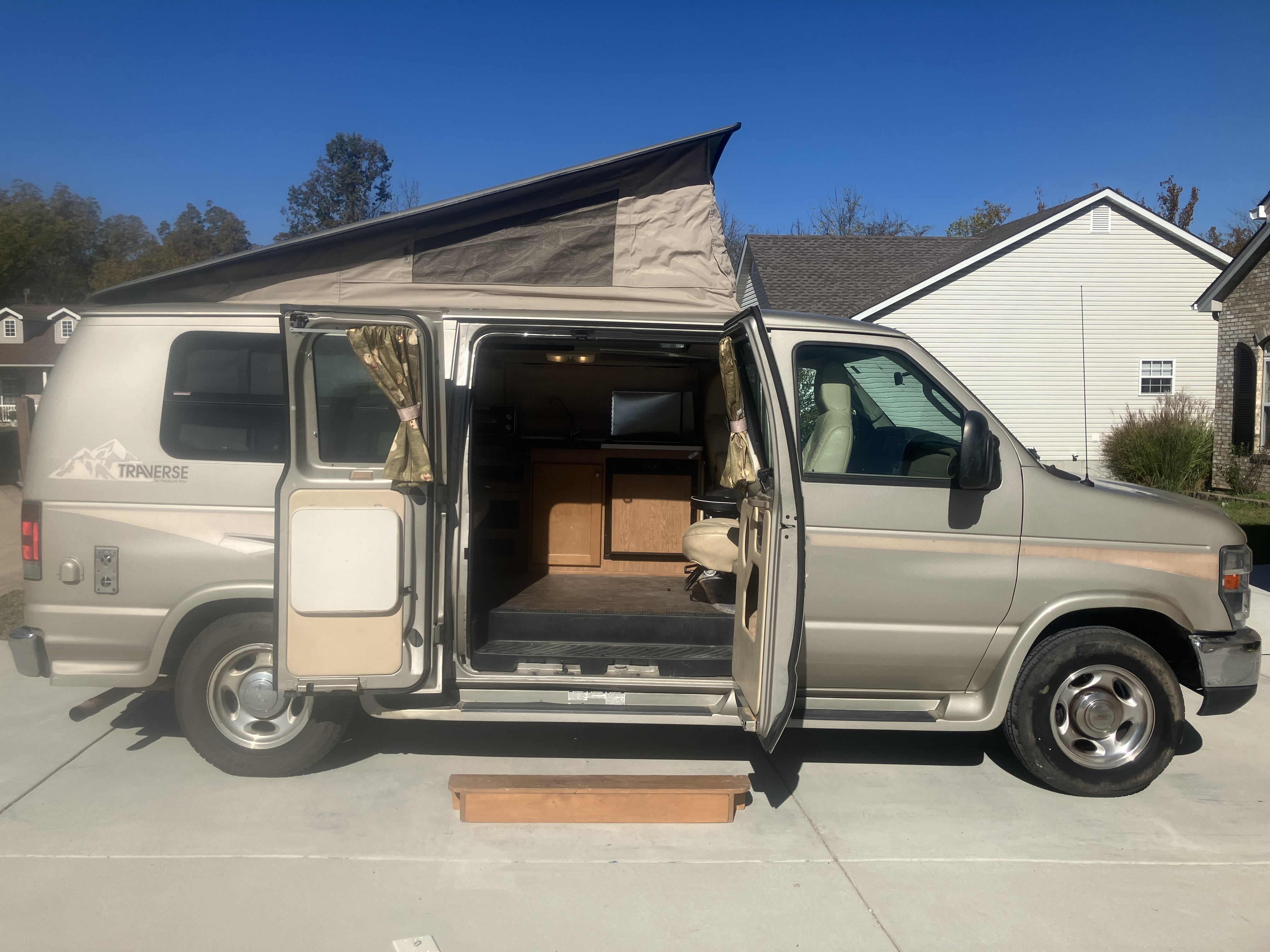2012 Pleasure Way Traverse RV