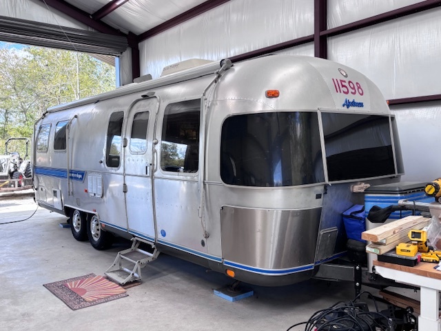 1987 Airstream SOVEREIGN 31 TWIN RV