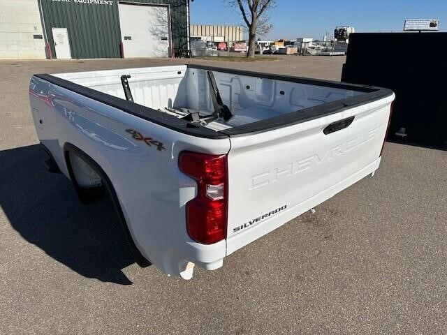 2025 CHEVROLET 8 FT in Lake Crystal, MN