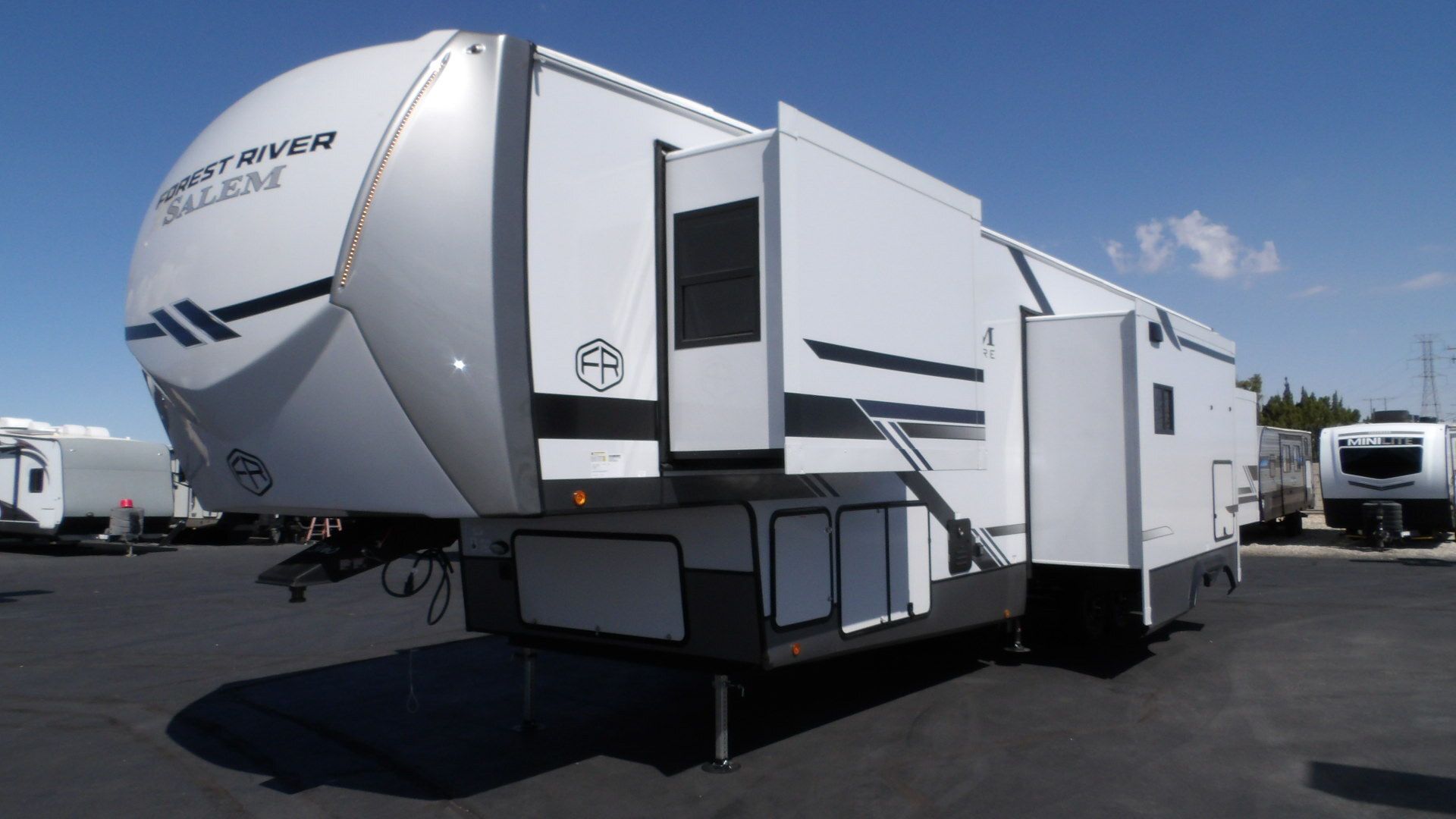 2026 Forest River SALEM HEMISPHERE 376FAM RV