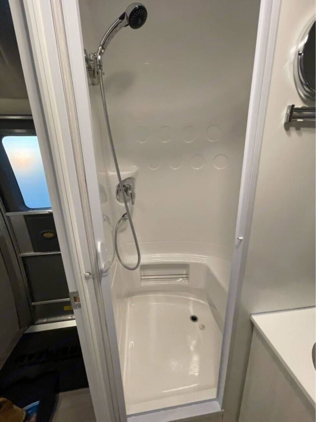 A photo of this 2021 Airstream BAMBI 22FB