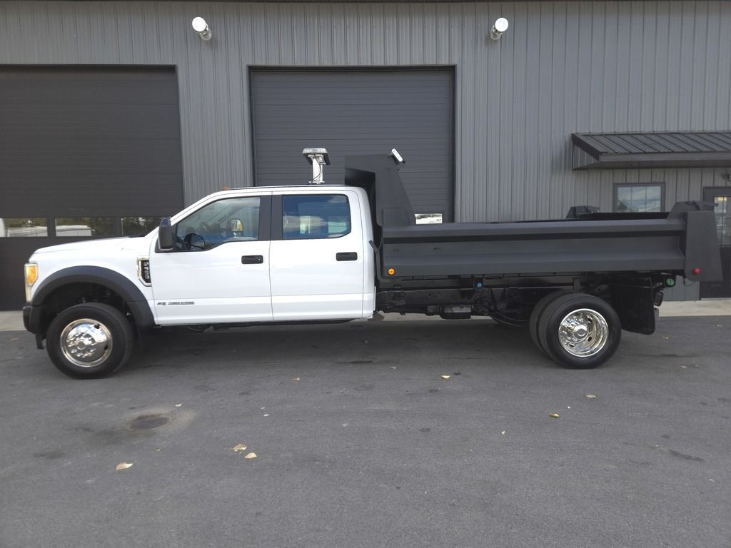 2017 Ford F-550 photo 2