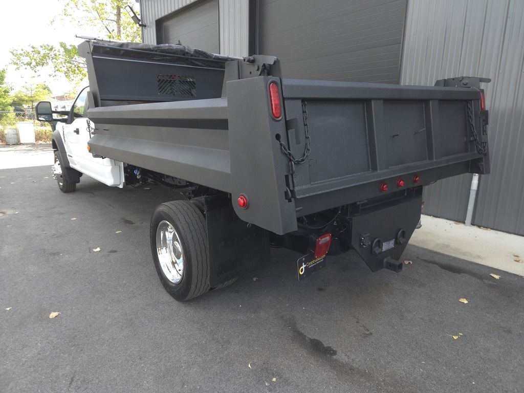 2017 Ford F-550 photo 4