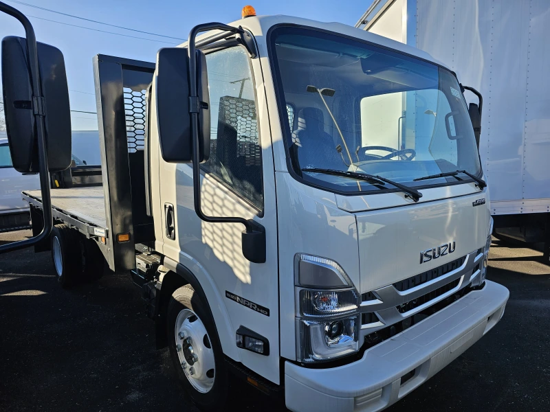 2024 ISUZU NPR HD