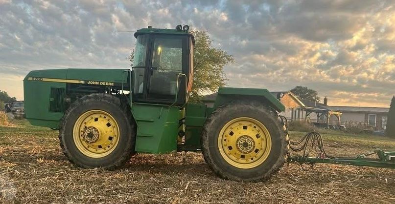 1990 JOHN DEERE 8760 in Coxs Creek, KY