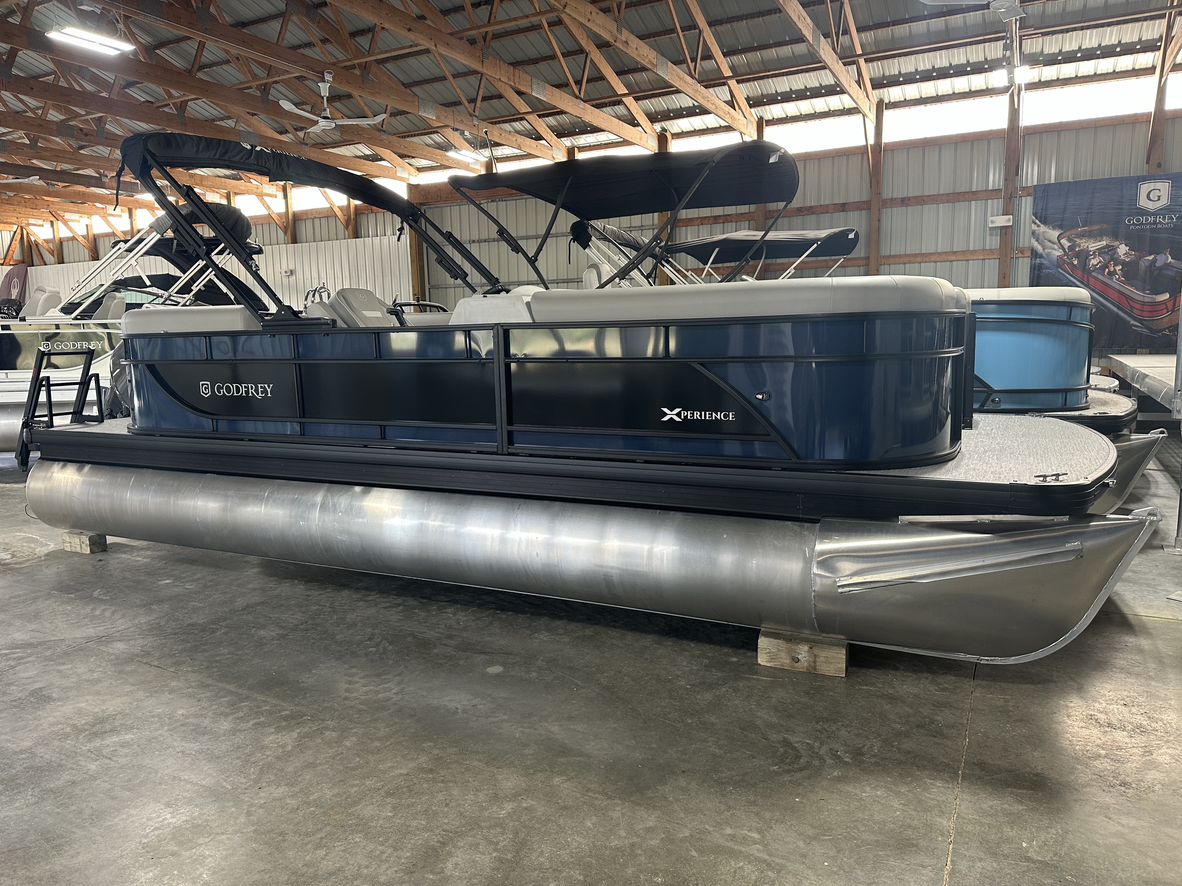 2026 Godfrey Pontoons XPERIENCE SPLIT BENCH in fontana WI