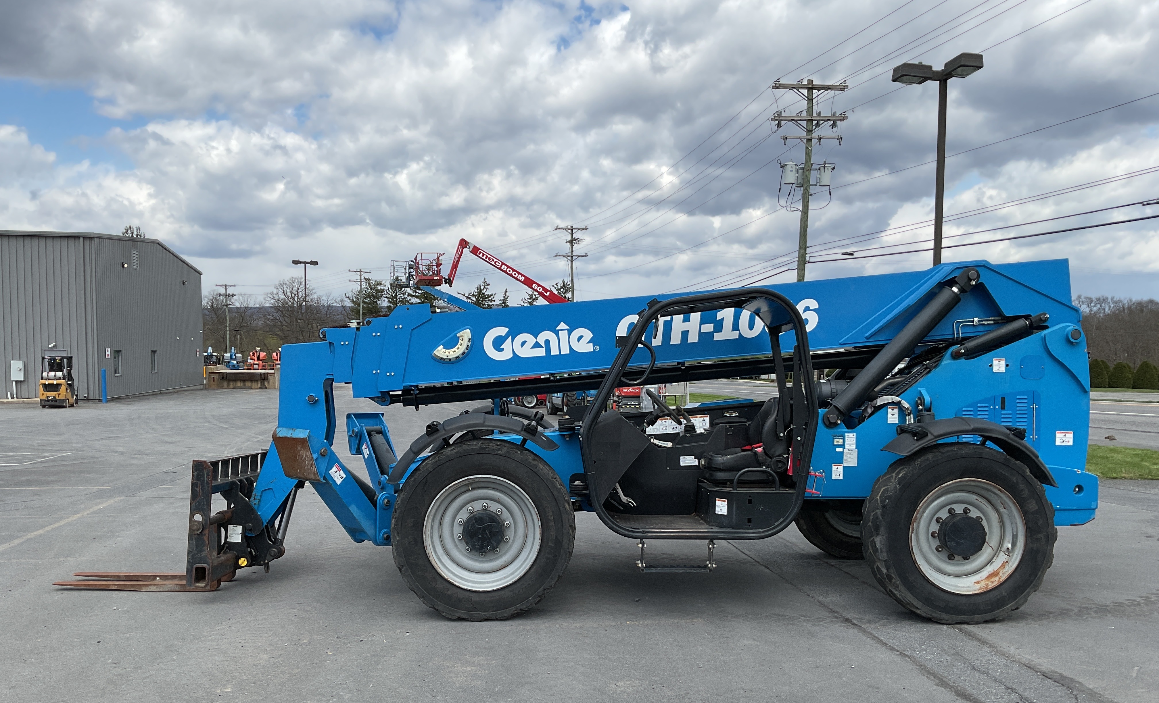 2019 GENIE GTH-1056 in Chambersburg, PA