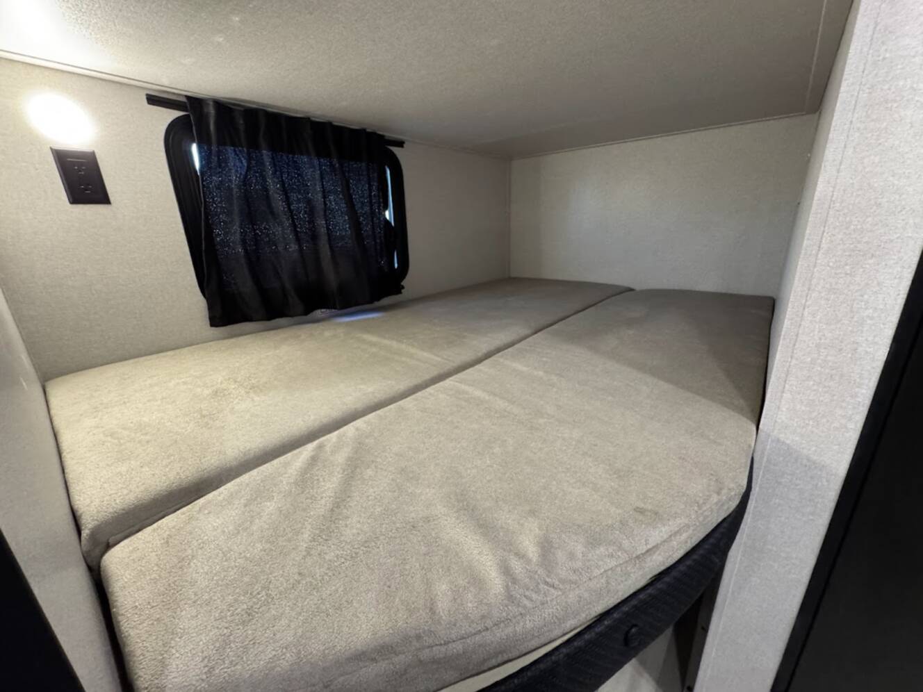 A photo of this 2026 Heartland PROWLER 2600BH