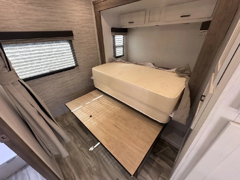 2026 GULF STREAM CONQUEST 6220LE