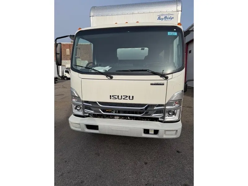 2025 ISUZU NPR HD
