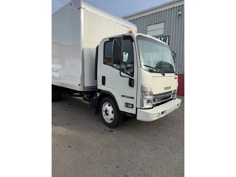 2025 ISUZU NPR HD