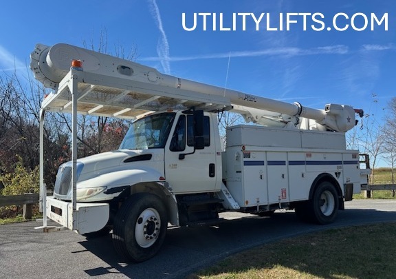 2006 INTERNATIONAL 4300 in Bernville, PA