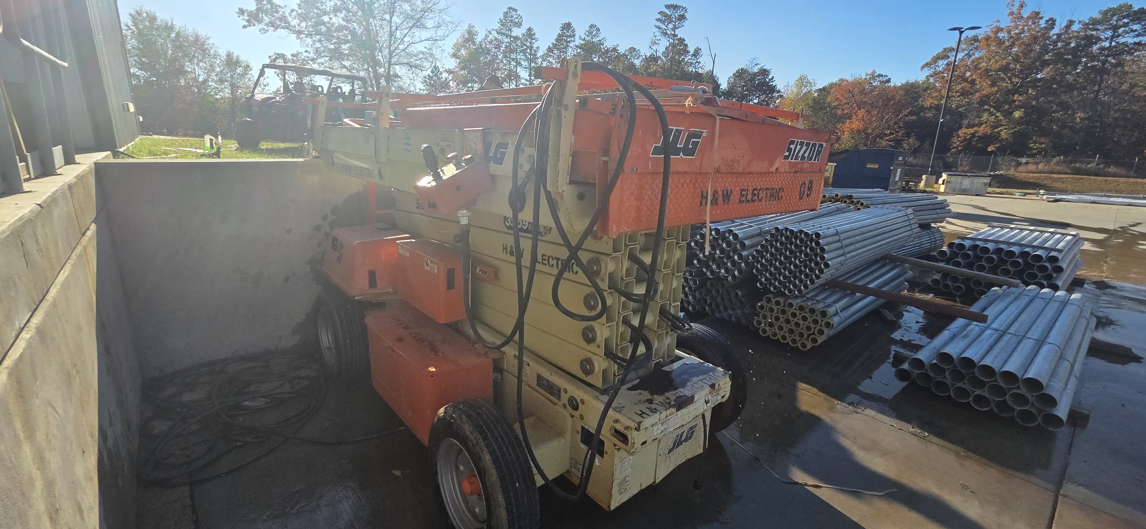 2000 JLG 3969-E in Greenville, SC