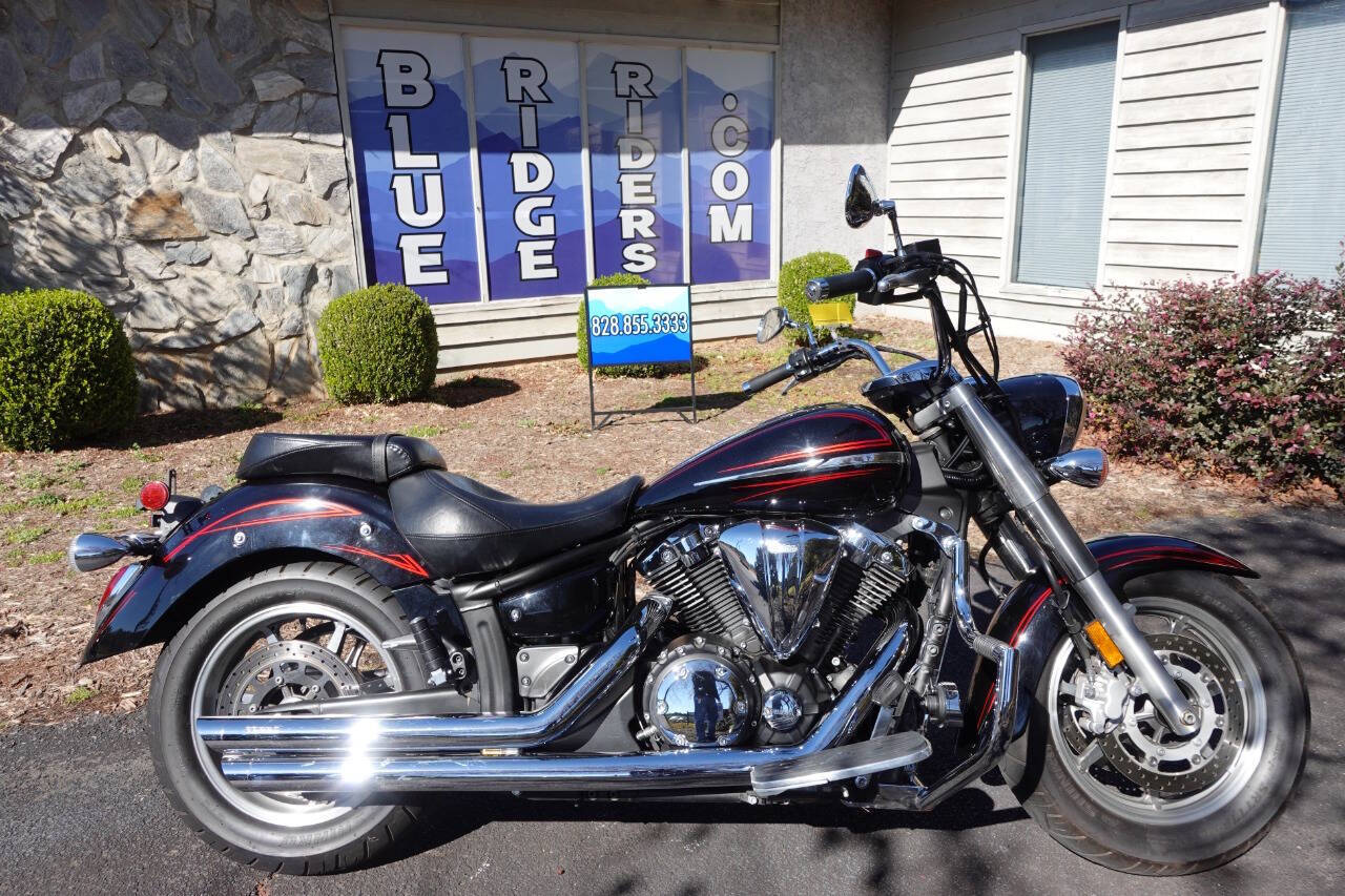 2009 Yamaha VStar 1300 BASE in Granite Falls, NC