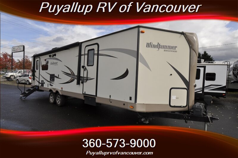 2017 Forest River ROCKWOOD WINDJAMMER 3001 RV