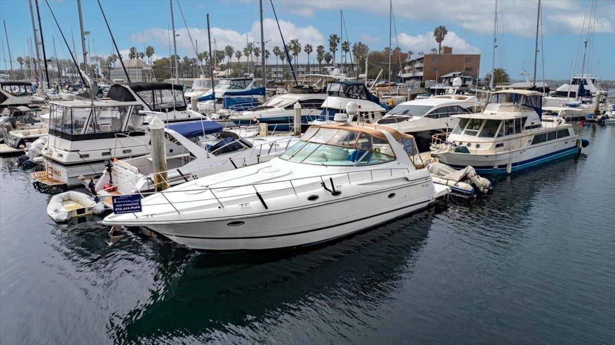 1999 Cruisers Yachts 3870 Esprit in san pedro CA