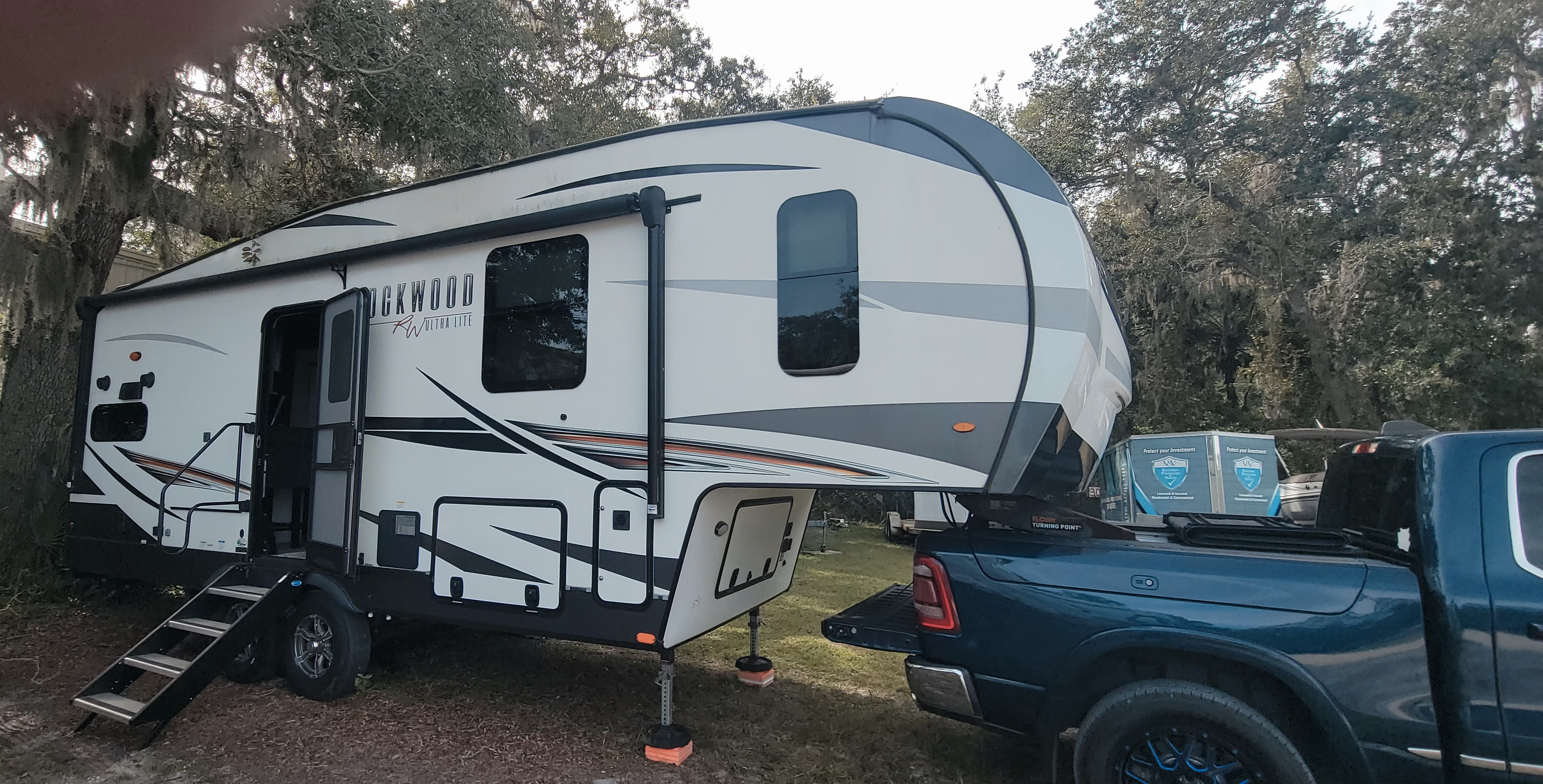 2022 Forest River ROCKWOOD ULTRA LITE 2442BS RV