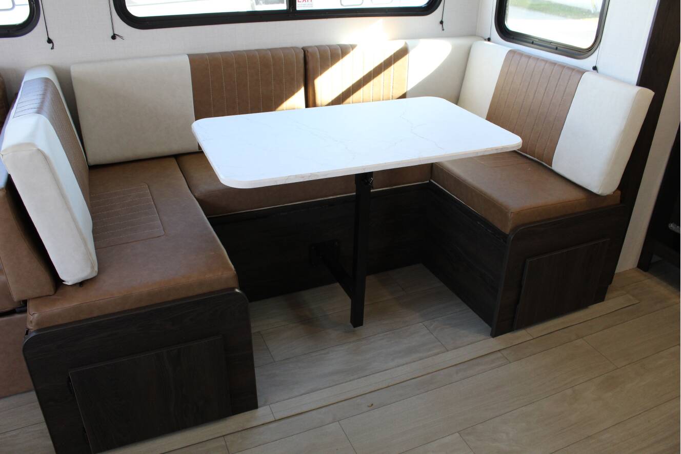 A photo of this 2026 Crossroads ZINGER 260RL