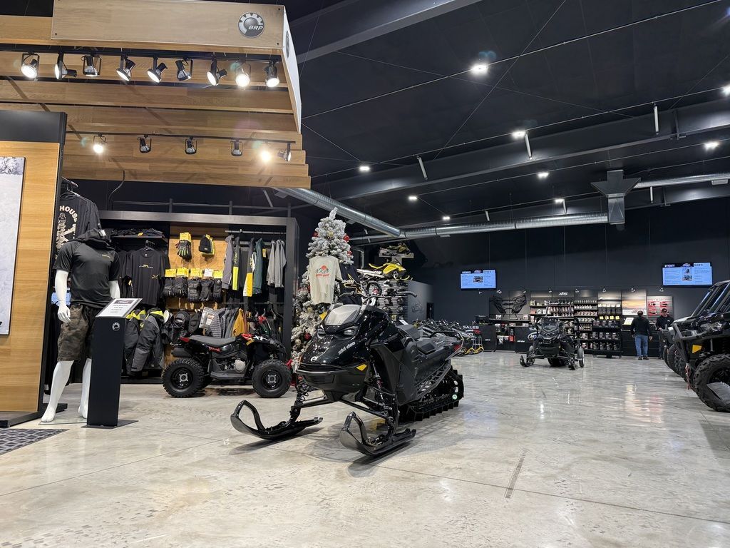 2026 Ski-Doo Summit® Adrenaline® with Edge Package 850 E-TEC 154 H 850 E-TEC 154 3.0 in dickeyville WI