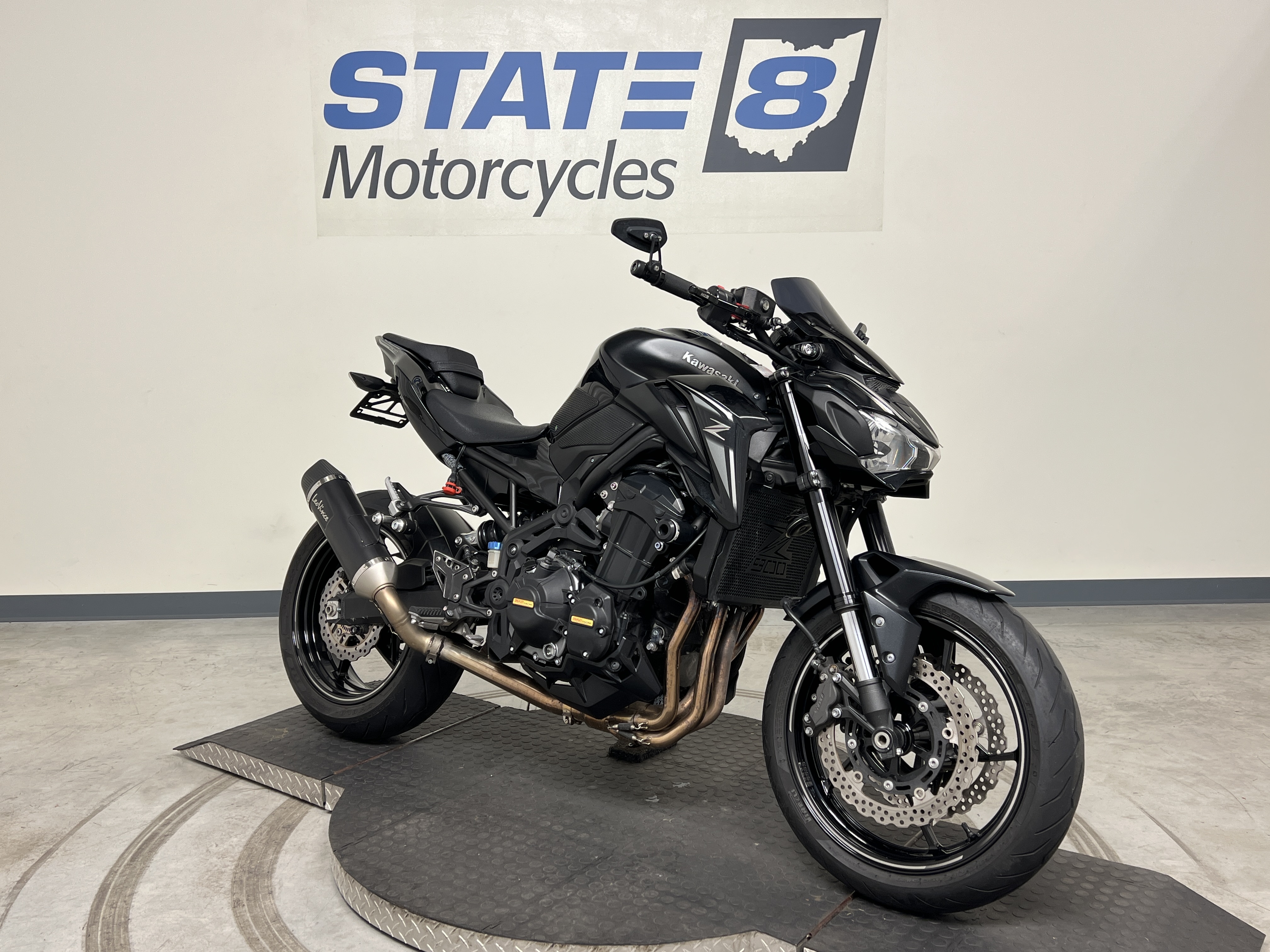 690dff5dd70f3b6399301180.jpg?