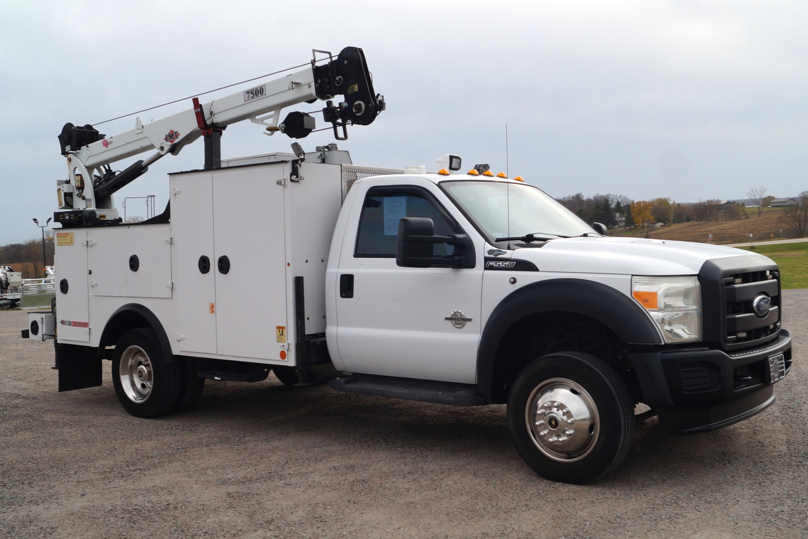 2016 FORD F550 XL in Dassel, MN