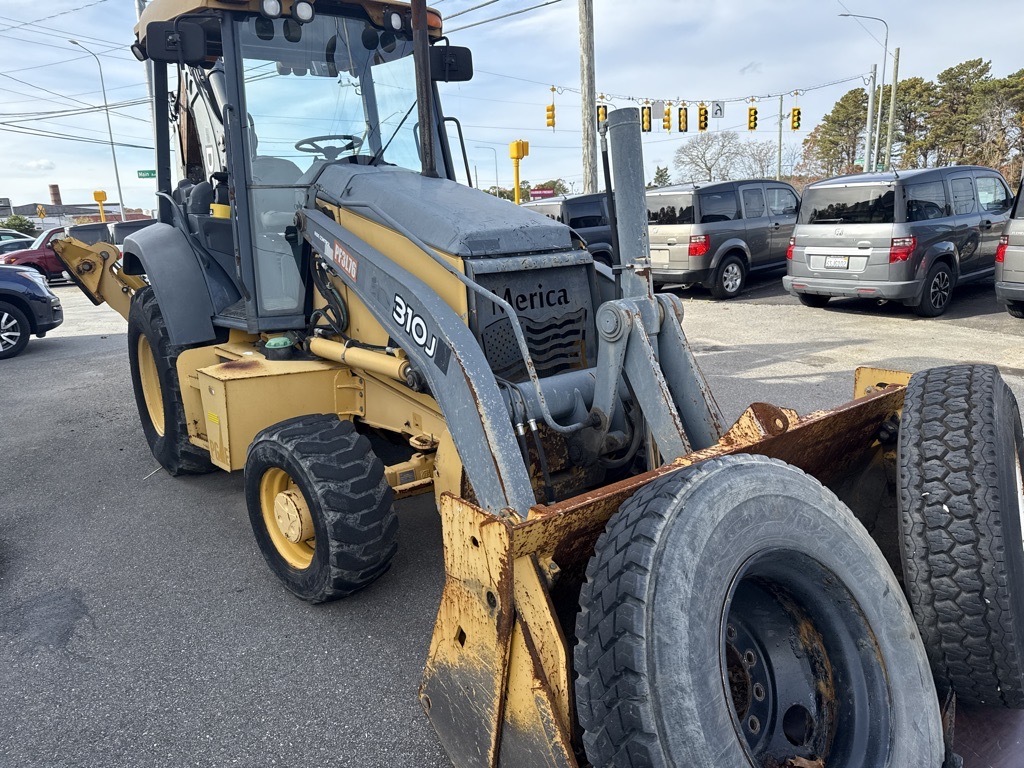 2011 JOHN DEERE 310J in East Wareham, MA