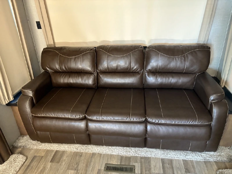 2017 KEYSTONE MONTANA 3660RL