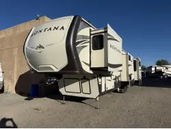 2017 KEYSTONE MONTANA 3660RL