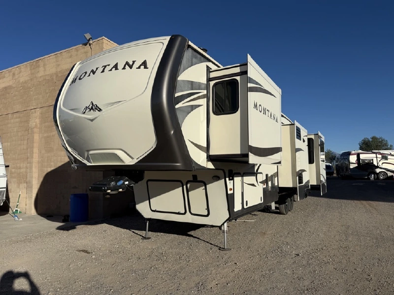 2017 KEYSTONE MONTANA 3660RL