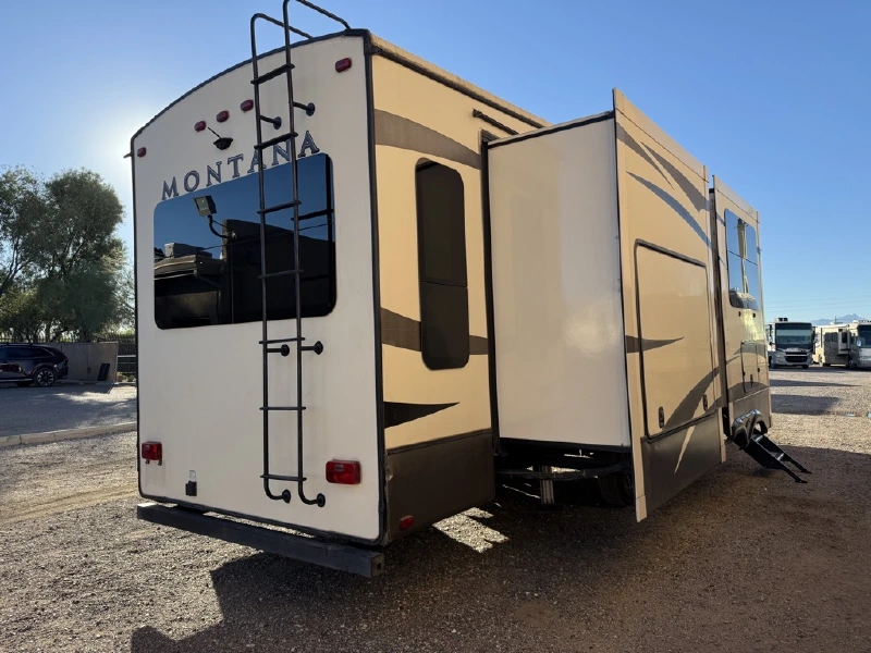 2017 KEYSTONE MONTANA 3660RL