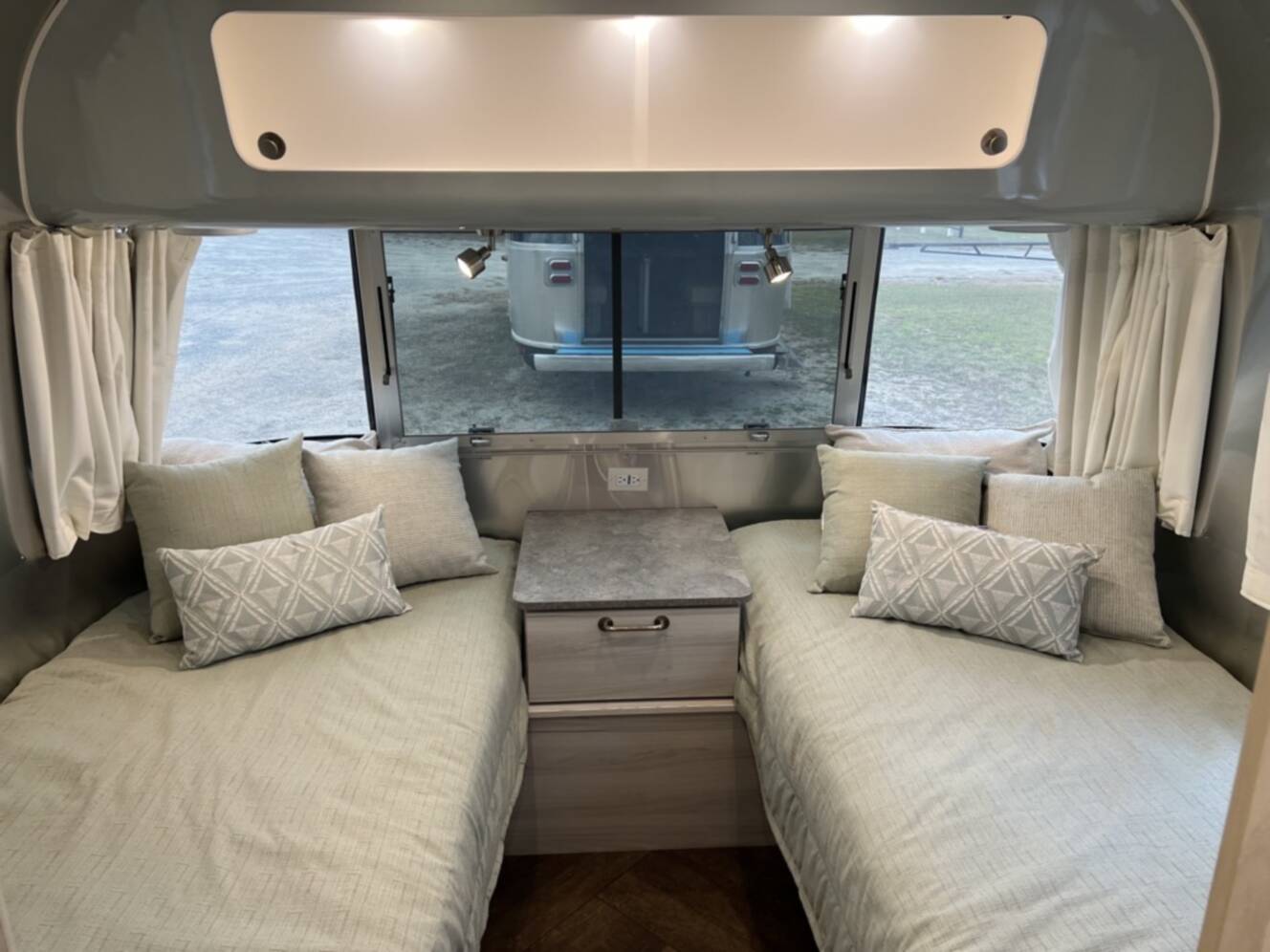 A photo of this 2022 Airstream INTERNATIONAL 25 FB