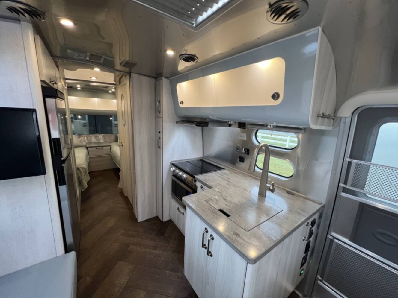 A photo of this 2022 Airstream INTERNATIONAL 25 FB