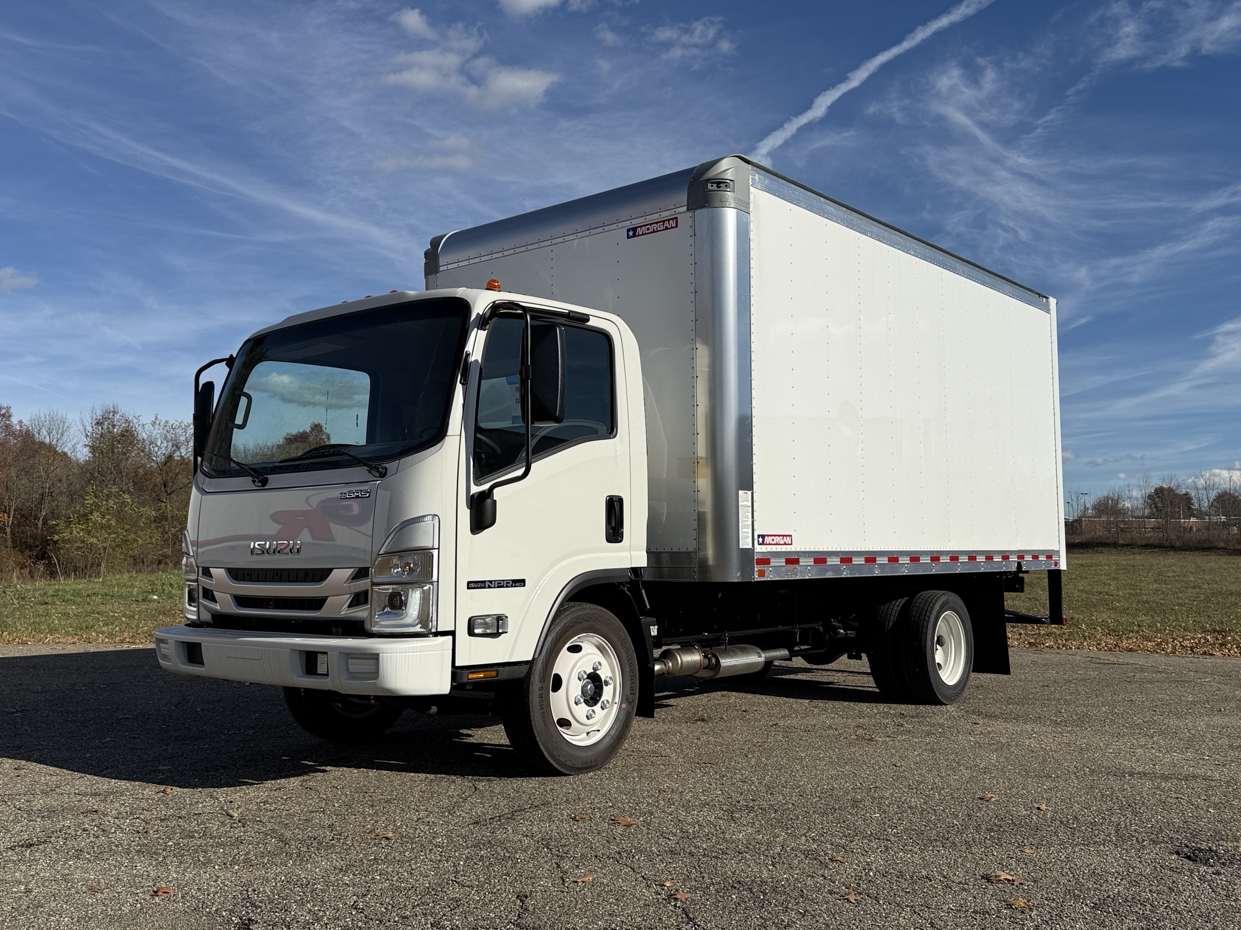 2026 ISUZU NPR HD GAS in Youngstown, OH