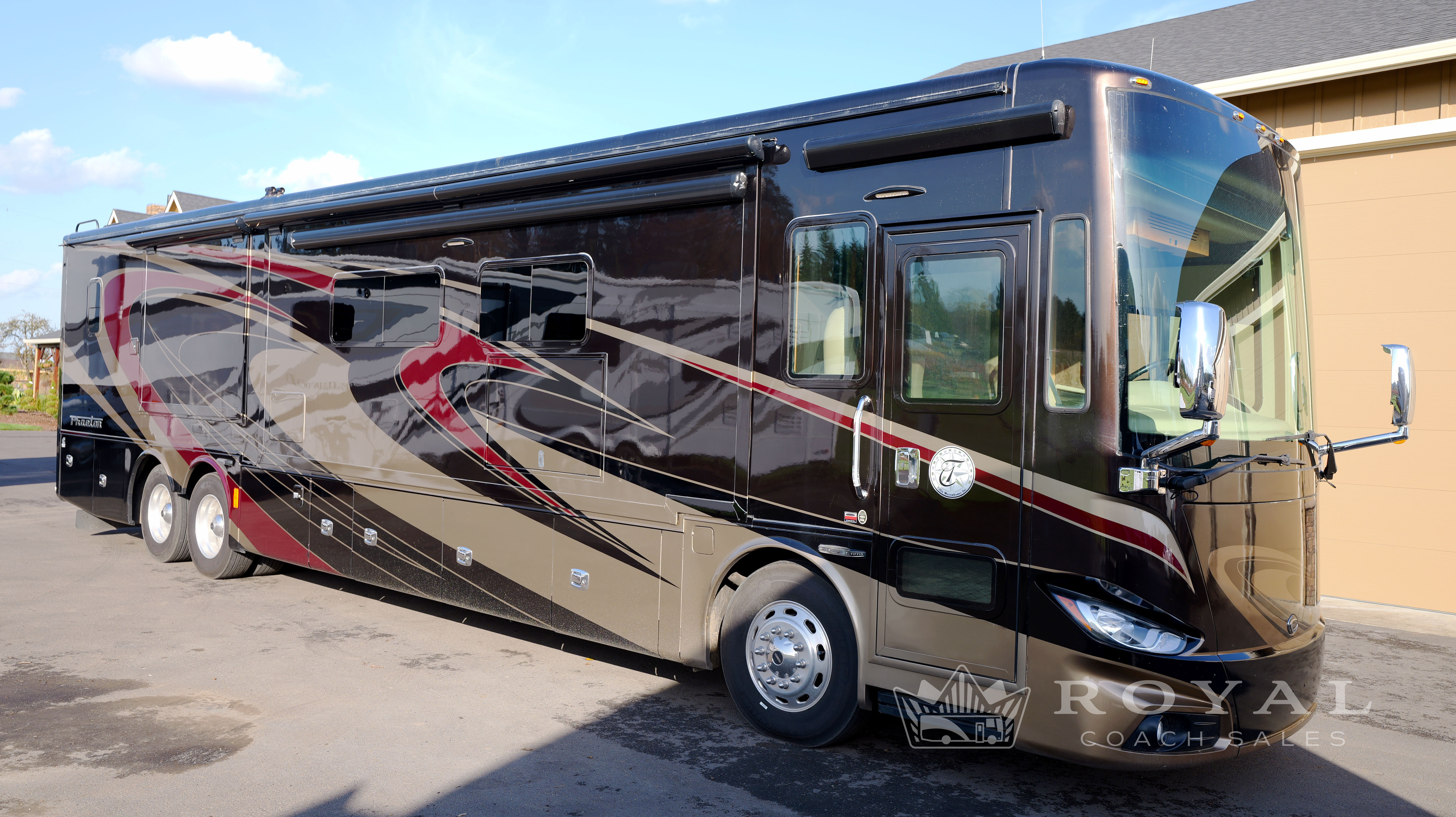 2015 Tiffin Motorhomes PHAETON 42 LH Class A Diesel Motorhome - Diesel Pusher RV