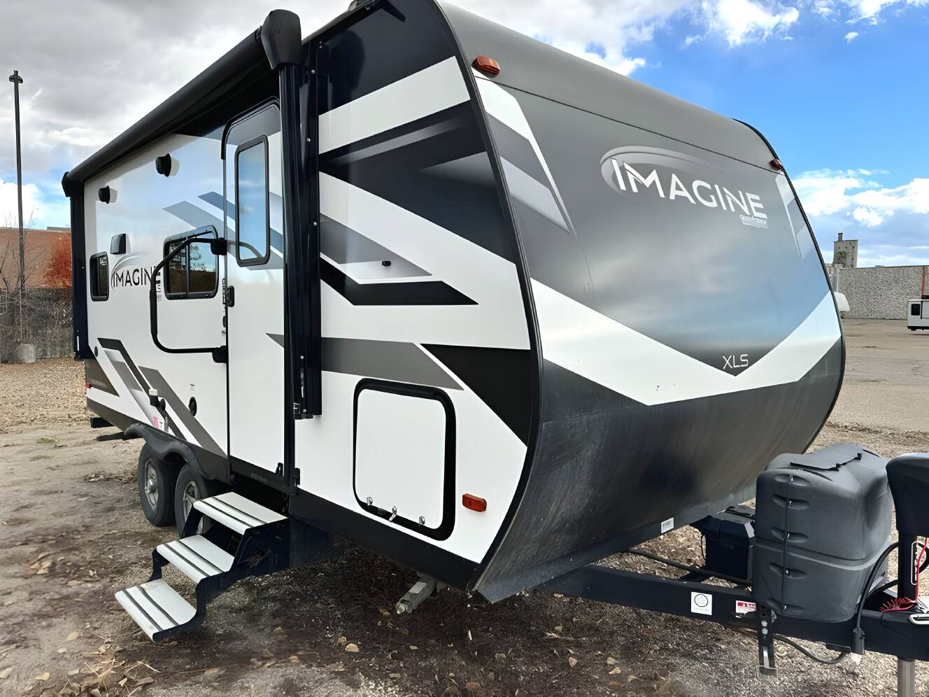 A photo of this 2023 Grand Design Rv Imagine 17mke