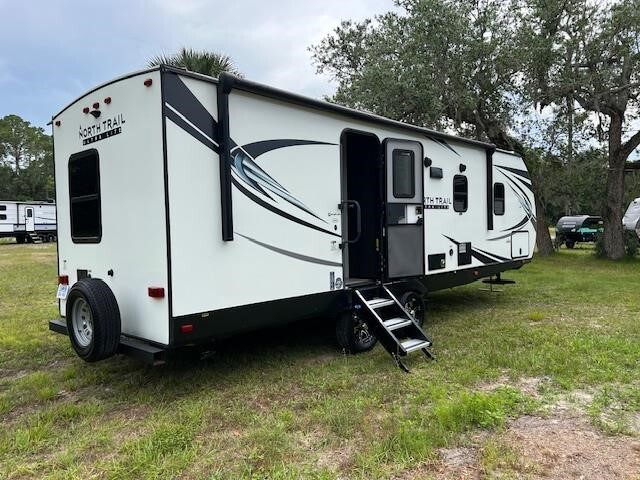 2021 Heartland NORTH TRAIL ULTRA LITE 24DBS in inverness FL