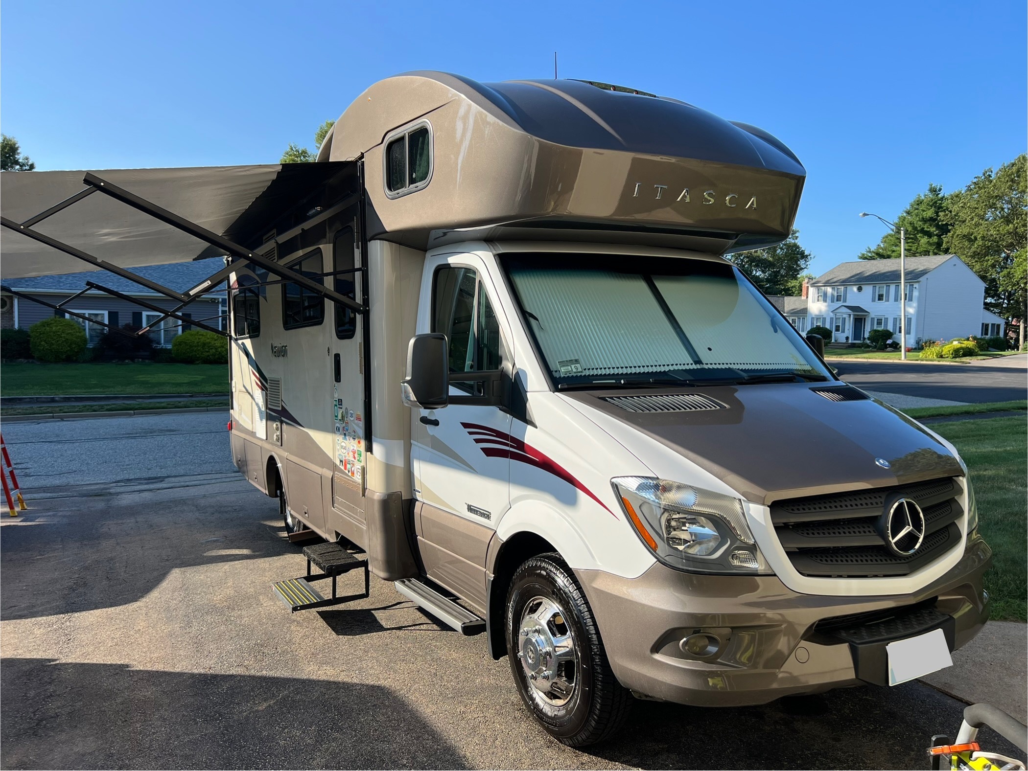 2015 Winnebago ITASCA NAVION 24J in coventry RI