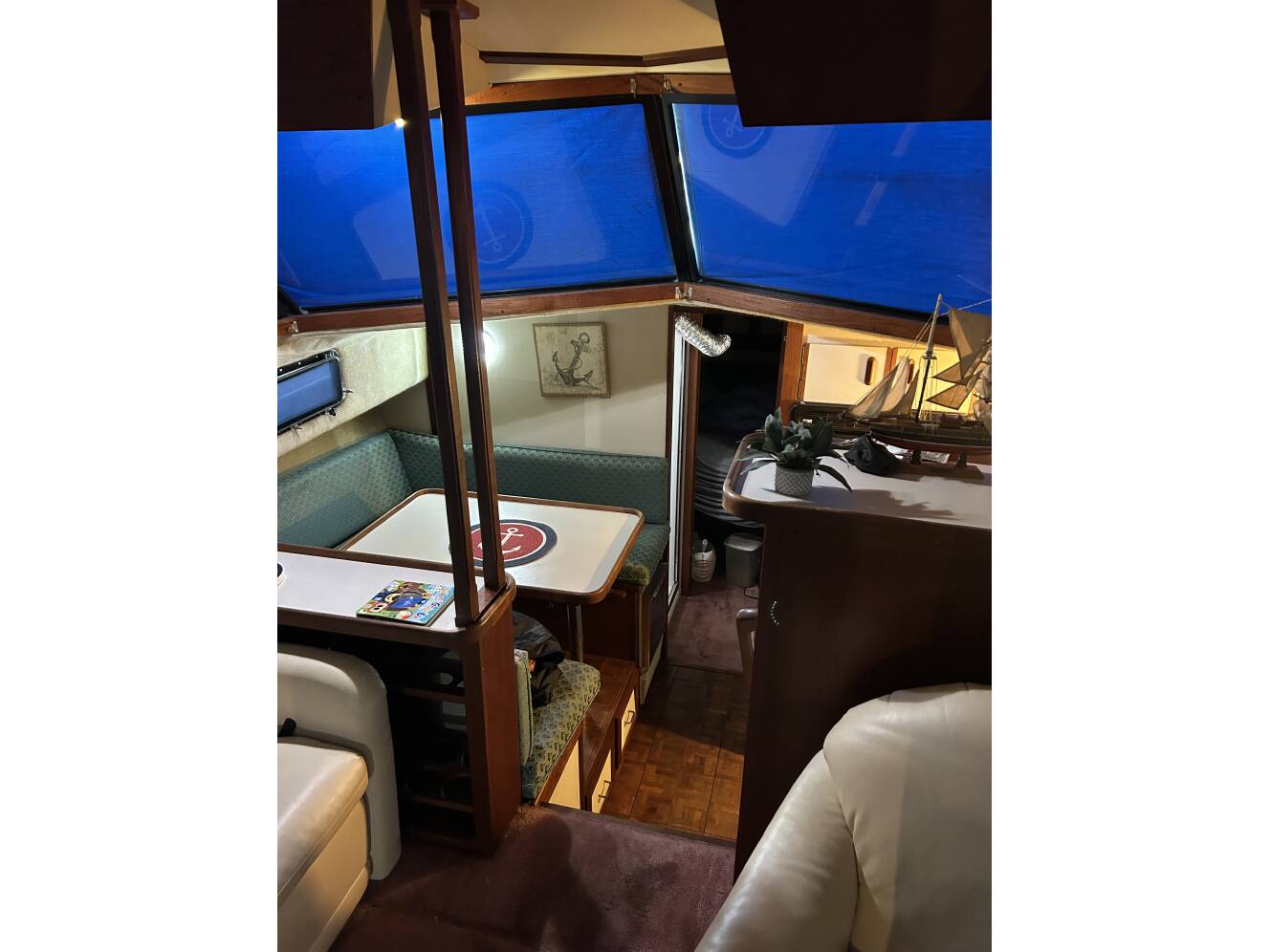 A photo of this 1988 Carver 3607 Aft Cabin Motoryacht
