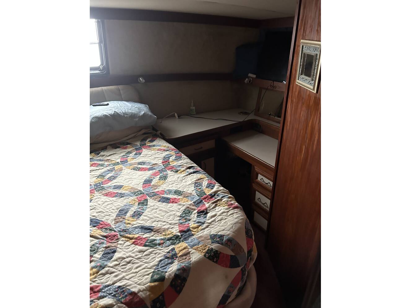 A photo of this 1988 Carver 3607 Aft Cabin Motoryacht